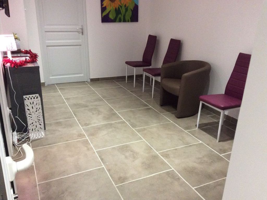 Local professionnel AUPS (83630) AZUR VERDON IMMO