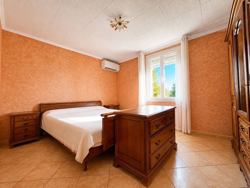 Maison traditionnelle REGUSSE (83630) AZUR VERDON IMMO